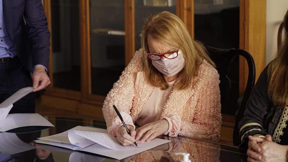 242168395_1558038771217499_2125254660872108397_n-1