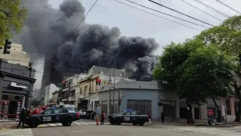 incendio-en-parque-patricios-28-10-png.